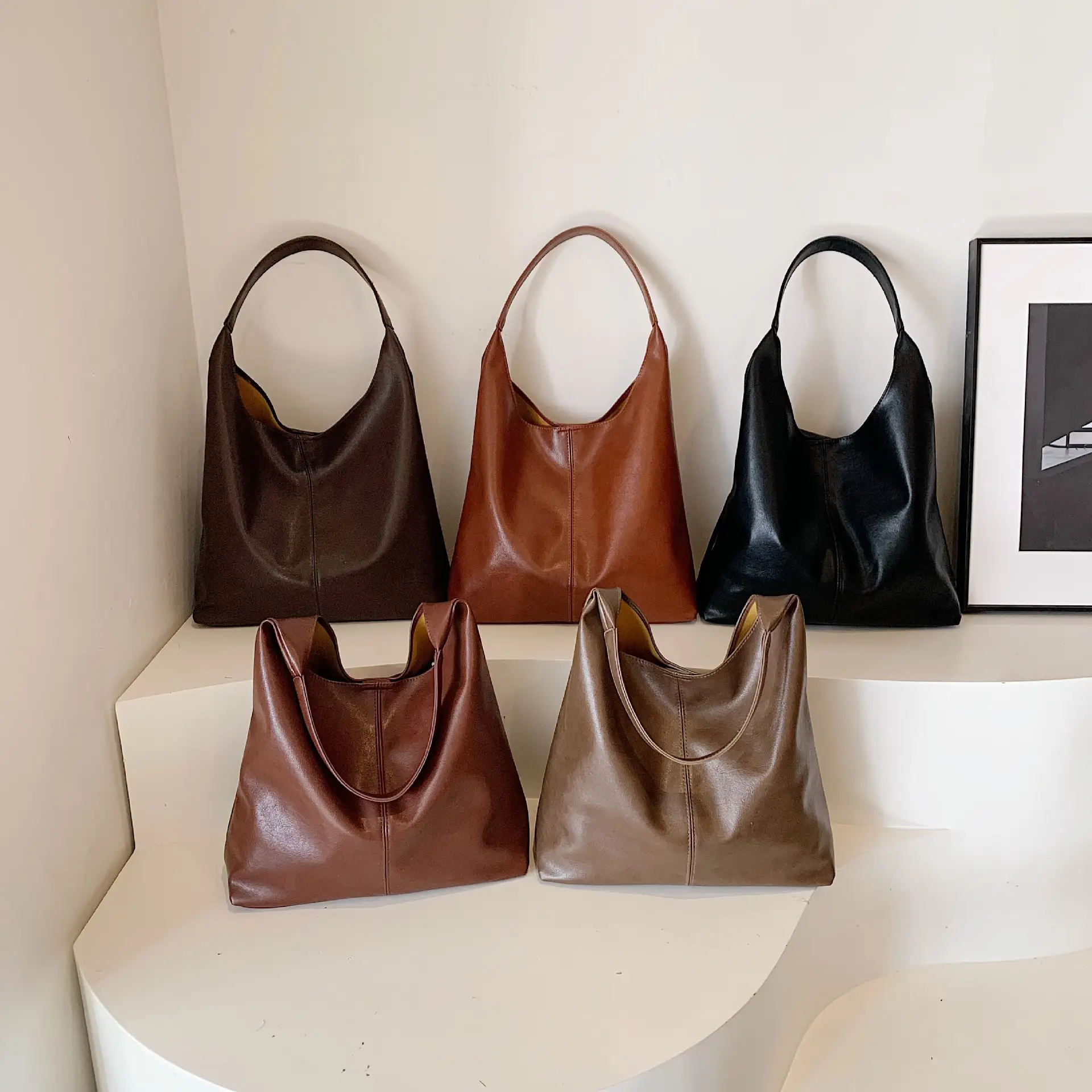 Large Capacity Leather Shoulder Bag for Women - Image 9