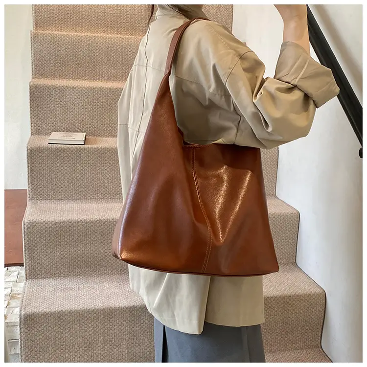 Large Capacity Leather Shoulder Bag for Women — feature 24