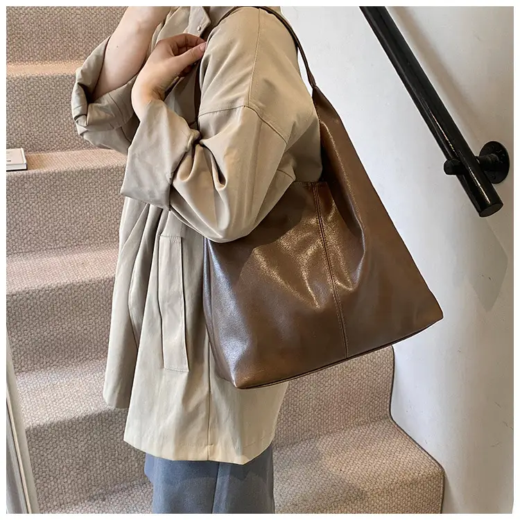 Large Capacity Leather Shoulder Bag for Women — feature 29