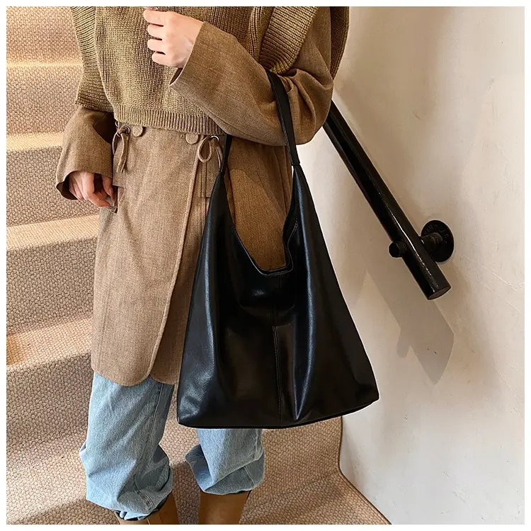 Large Capacity Leather Shoulder Bag for Women — feature 32