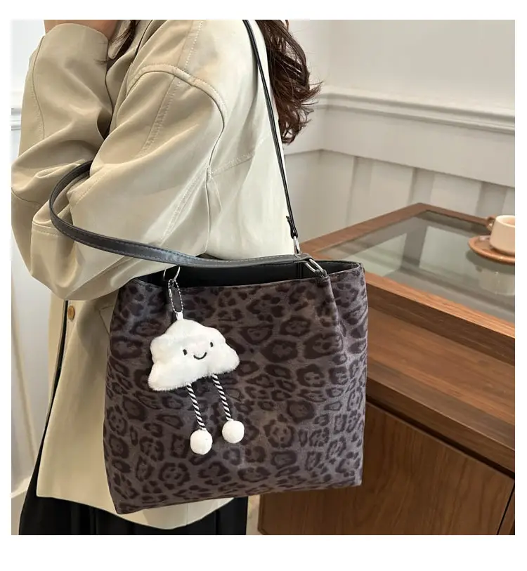 Leopard Print Large Tote Bag for Women 2024 — feature 11