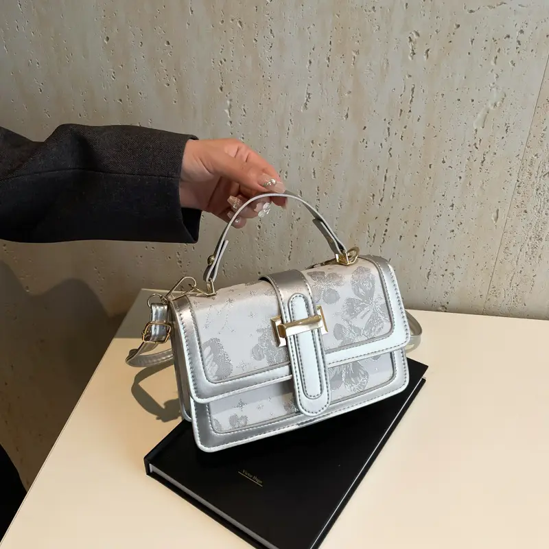 Light Luxury Square Shoulder Bag 2024 Korean Style - Image 6
