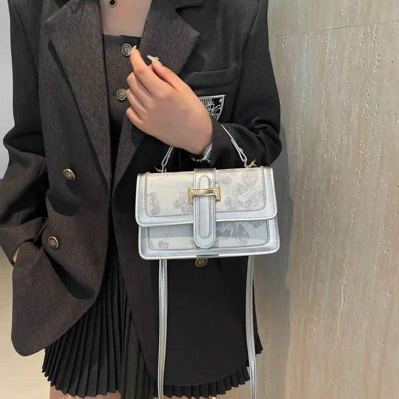 Light Luxury Square Shoulder Bag 2024 Korean Style - Image 7