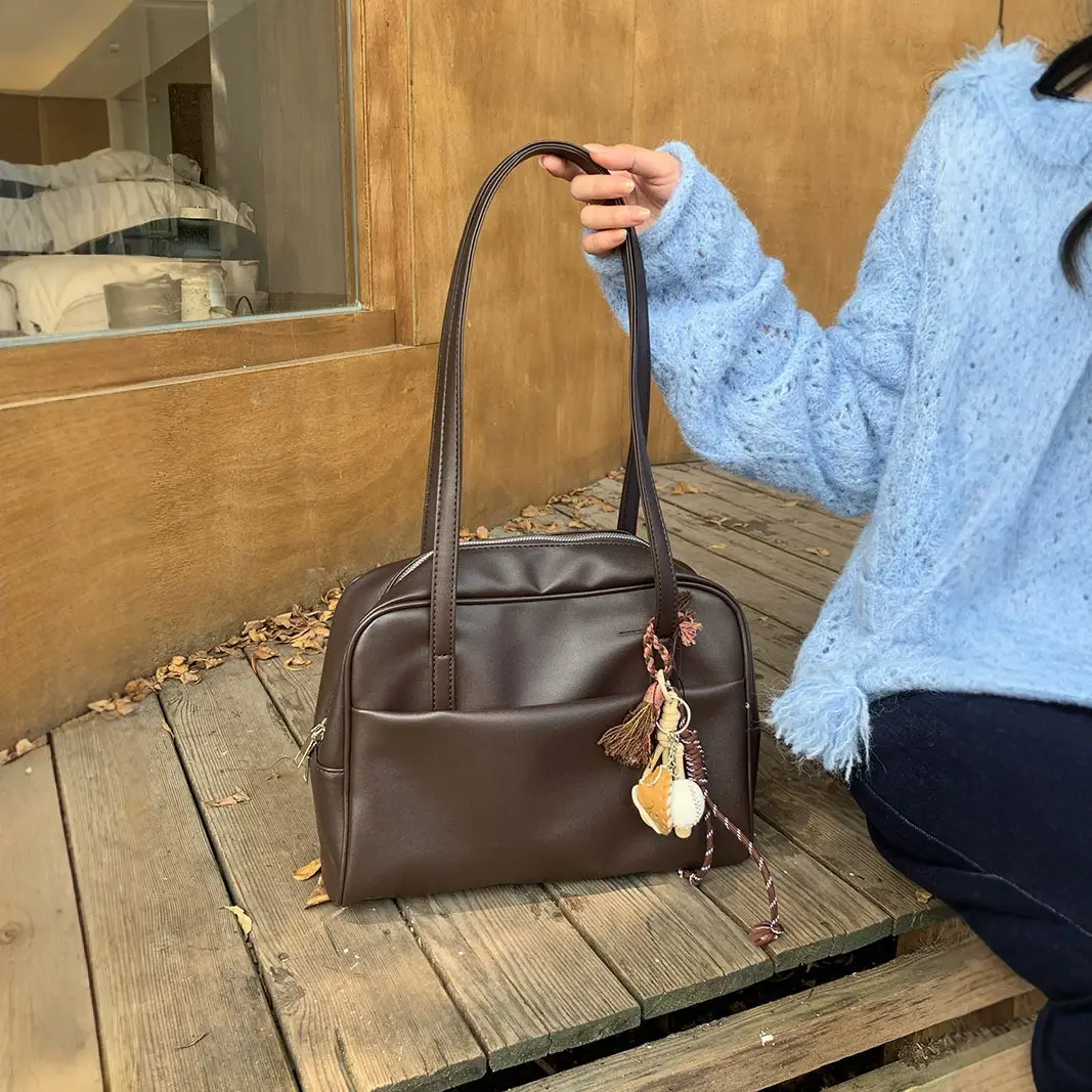 Korean Style Large Capacity Shoulder Bag Women's Autumn 2025 New Retro Underarm Bag All-match Large Capacity Tote Bag - Image 5