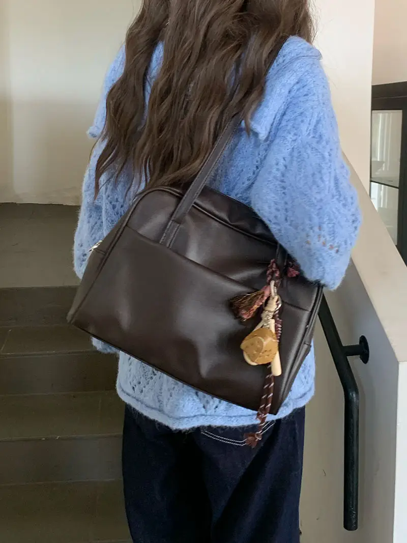 Korean Style Large Capacity Shoulder Bag Women's Autumn 2025 New Retro Underarm Bag All-match Large Capacity Tote Bag — feature 4