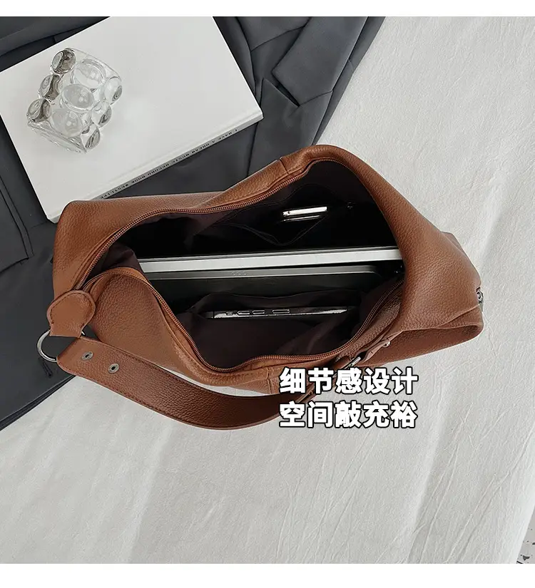 Brown Leather Shoulder Bag for Women, Large Capacity, 2026 — feature 9