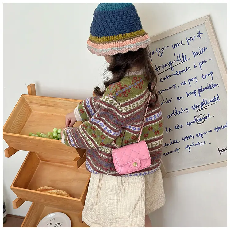 Pink Quilted Crossbody Bag with Gold Chain — feature 9