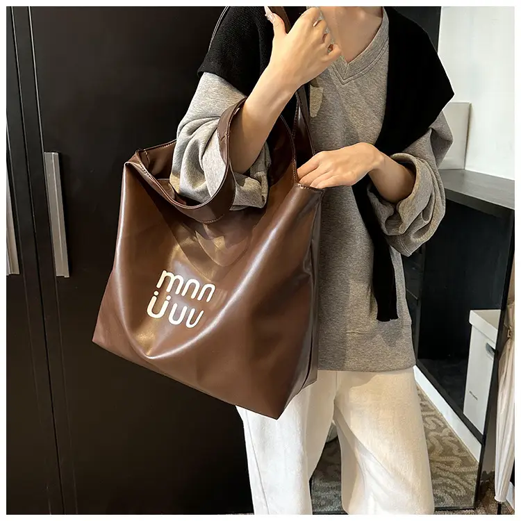 Ins Style White Leather Tote Bag with Letter Print — feature 18