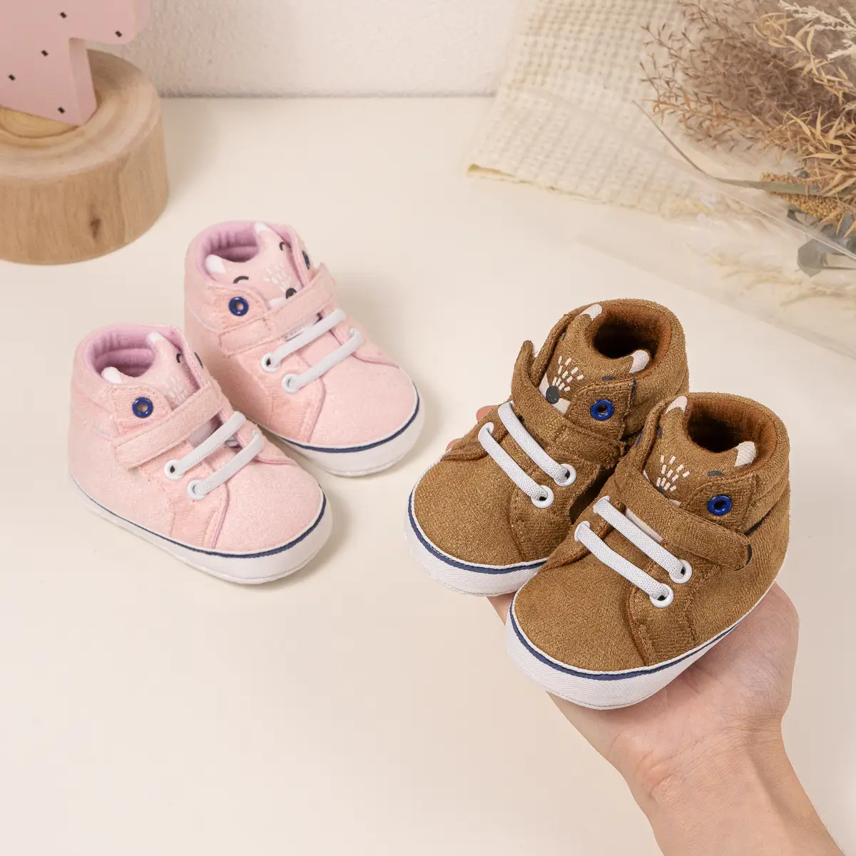 Pink Velvet Velcro Baby Shoes for 0-1 Years — feature 4