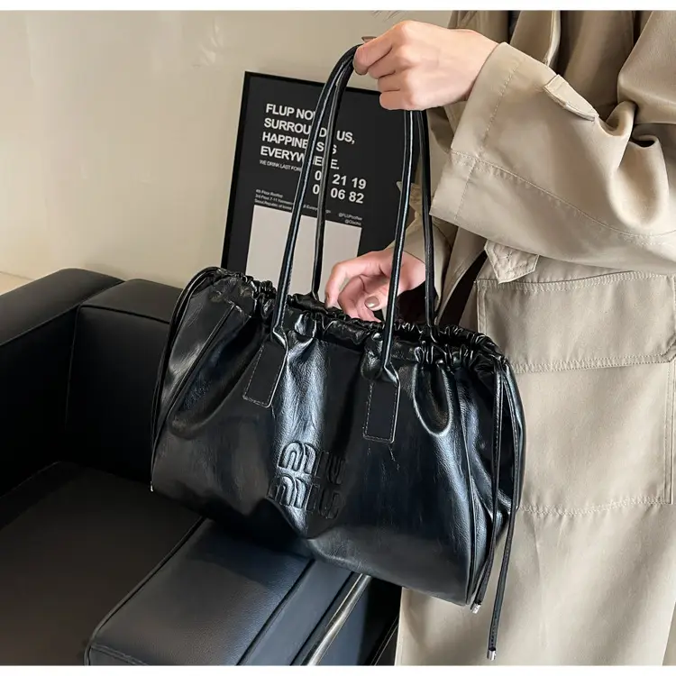 2024 Women's Black PU Shoulder Bag Large Capacity Elegant Casual Commuter Handbag — feature 16