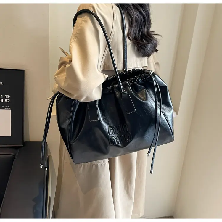 2024 Women's Black PU Shoulder Bag Large Capacity Elegant Casual Commuter Handbag — feature 18