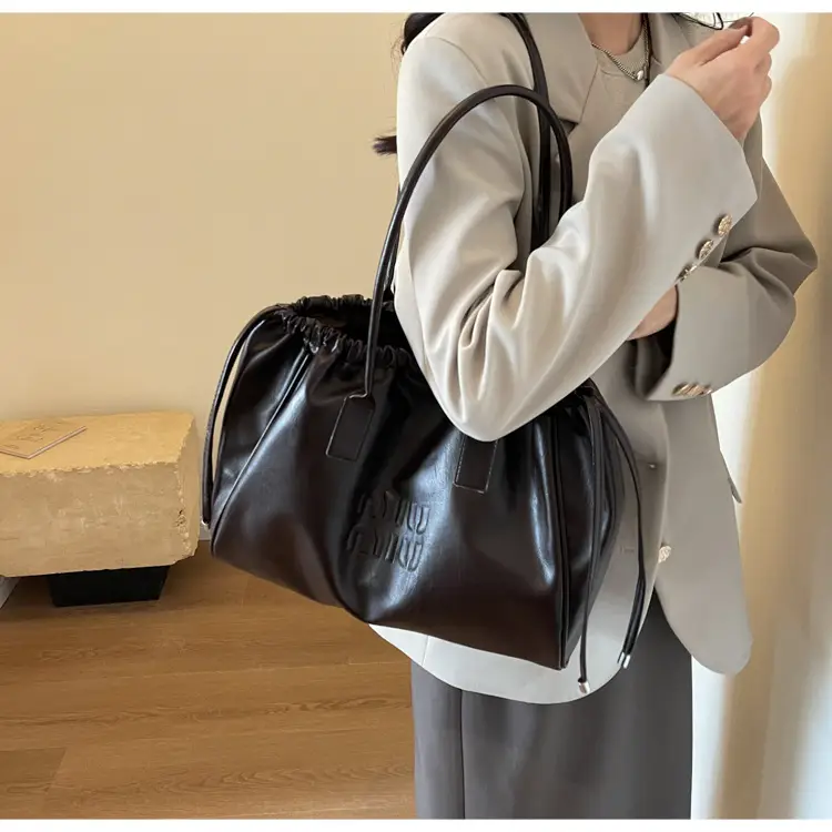 2024 Women's Black PU Shoulder Bag Large Capacity Elegant Casual Commuter Handbag — feature 26