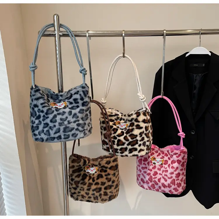 Pink Leopard Print Crossbody Bag for Women - Image 6