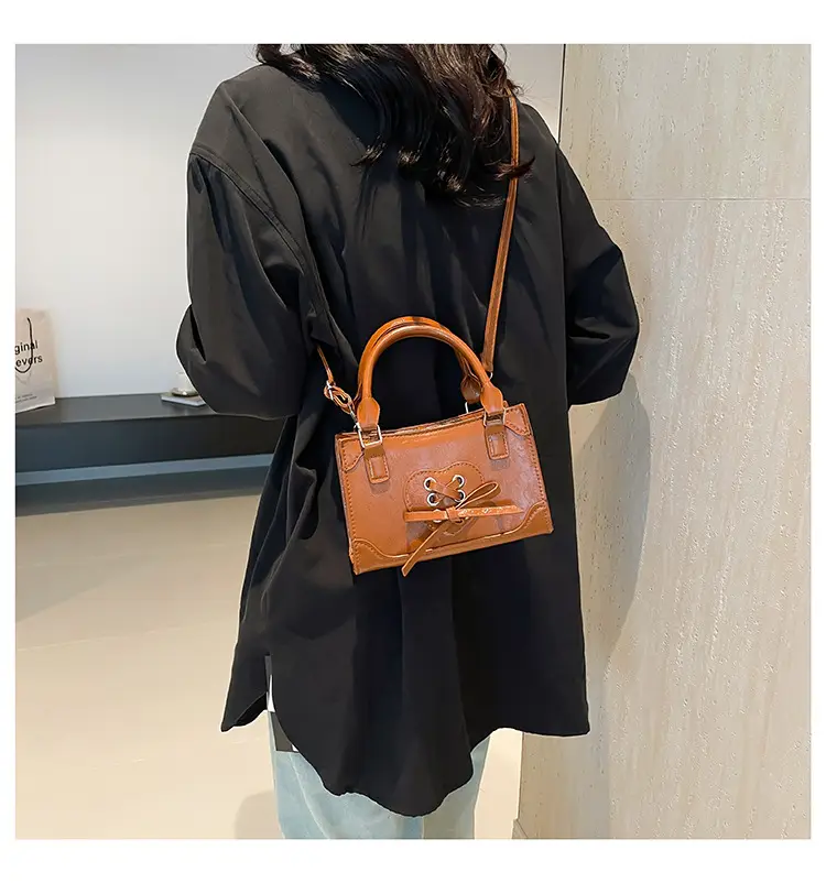 Black Korean Style Retro Shoulder Bag 2024 — feature 13