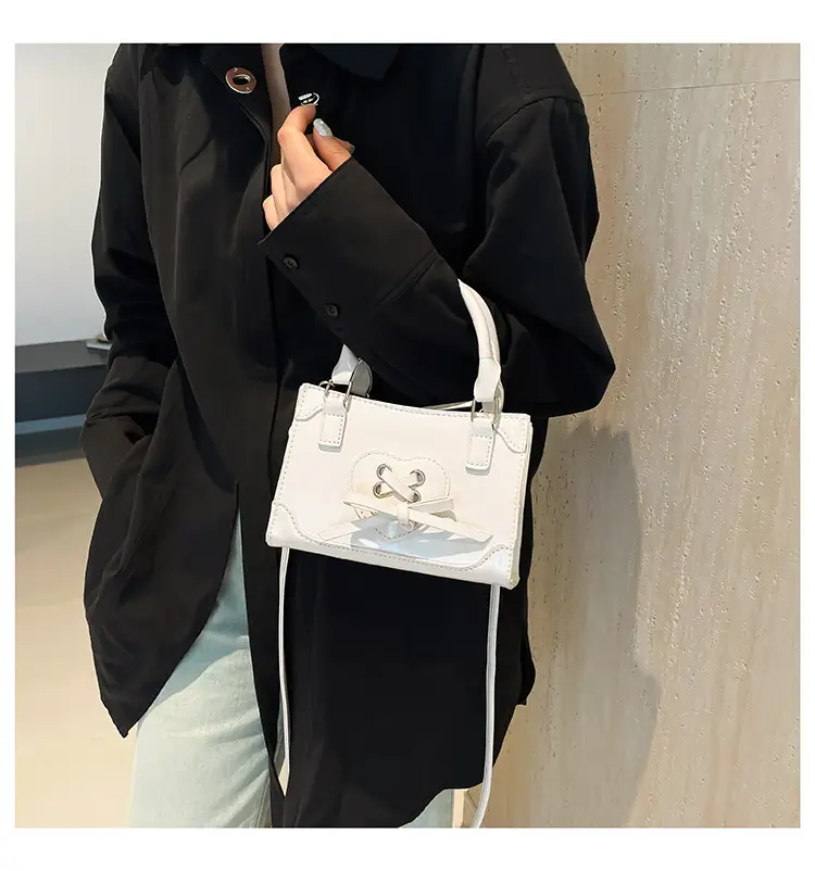 Black Korean Style Retro Shoulder Bag 2024 — feature 14
