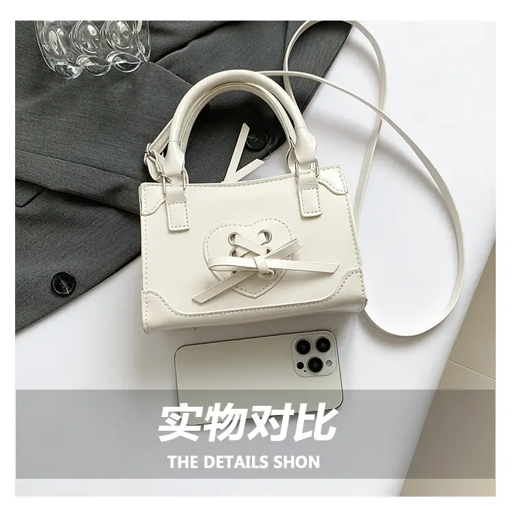 Black Korean Style Retro Shoulder Bag 2024 — feature 7