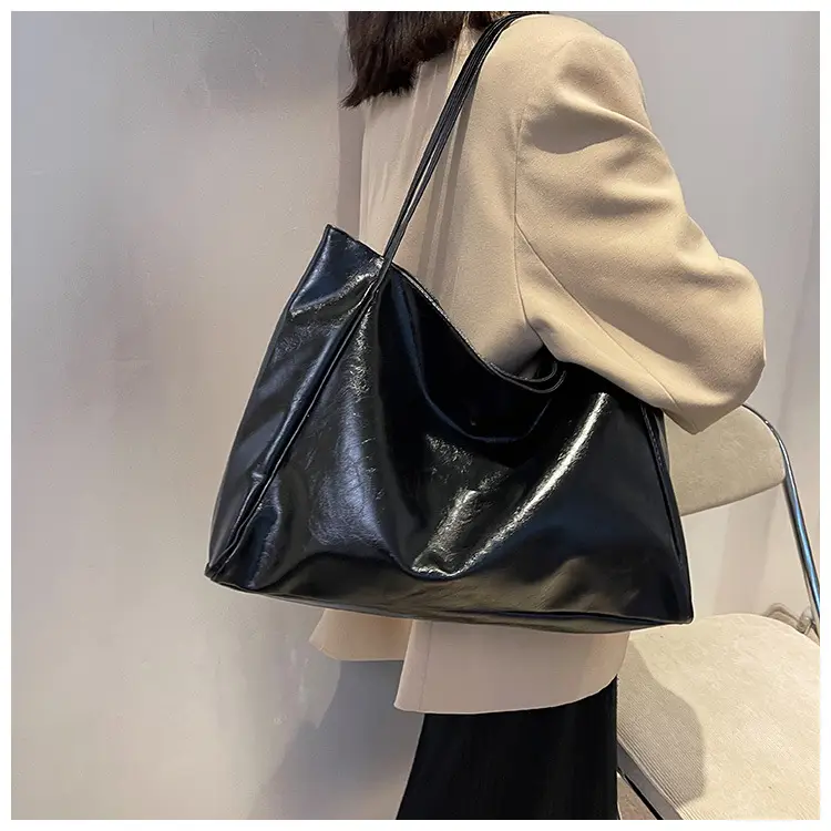 Women's Black Leather Shoulder Tote Bag Large Capacity - Image 9