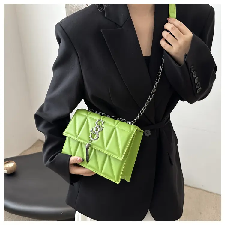 White Square Shoulder Bag for Women 2024 Autumn — feature 12