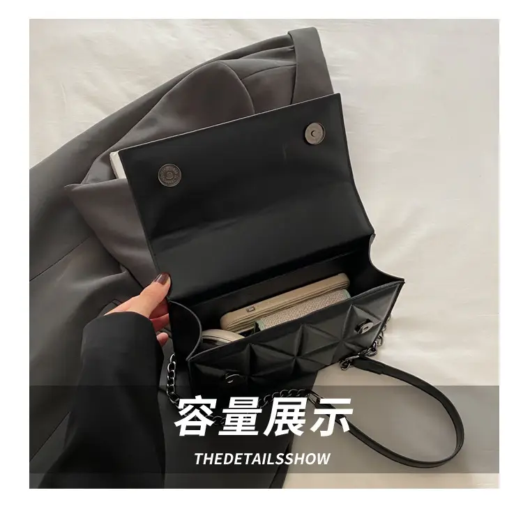 White Square Shoulder Bag for Women 2024 Autumn — feature 8