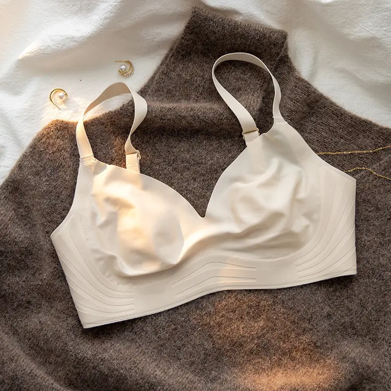 Rabbit Ears Crystal Cup Seamless Steel Ring-free Underwear Women's Big Chest Shiny Summer Thin Breathable Latex Milk Leather Bra