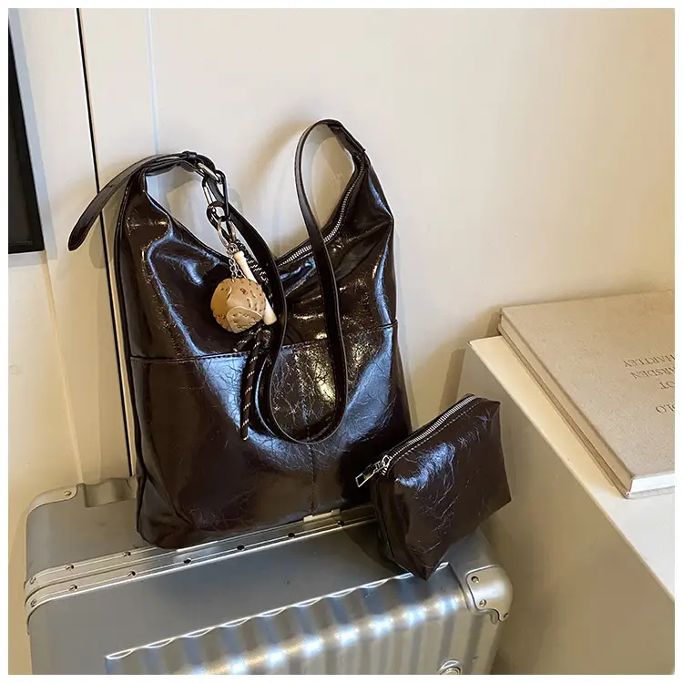 Large Brown Leather Tote Bag for Women 2024 — feature 16