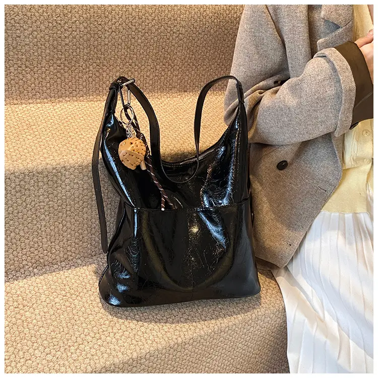 Large Brown Leather Tote Bag for Women 2024 — feature 18