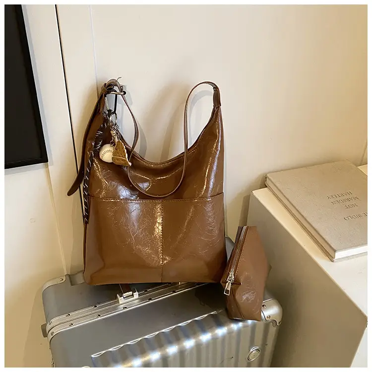 Large Brown Leather Tote Bag for Women 2024 — feature 21