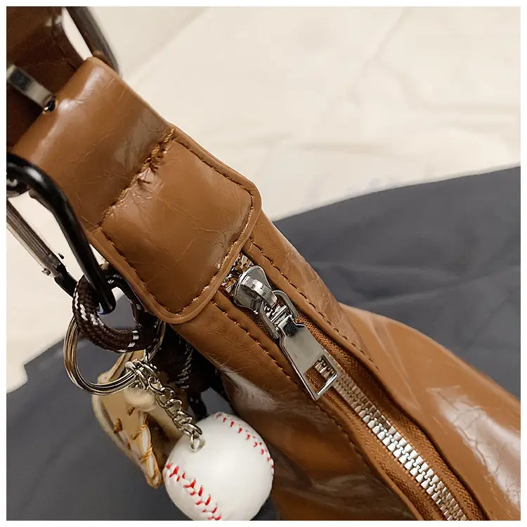 Large Brown Leather Tote Bag for Women 2024 — feature 7