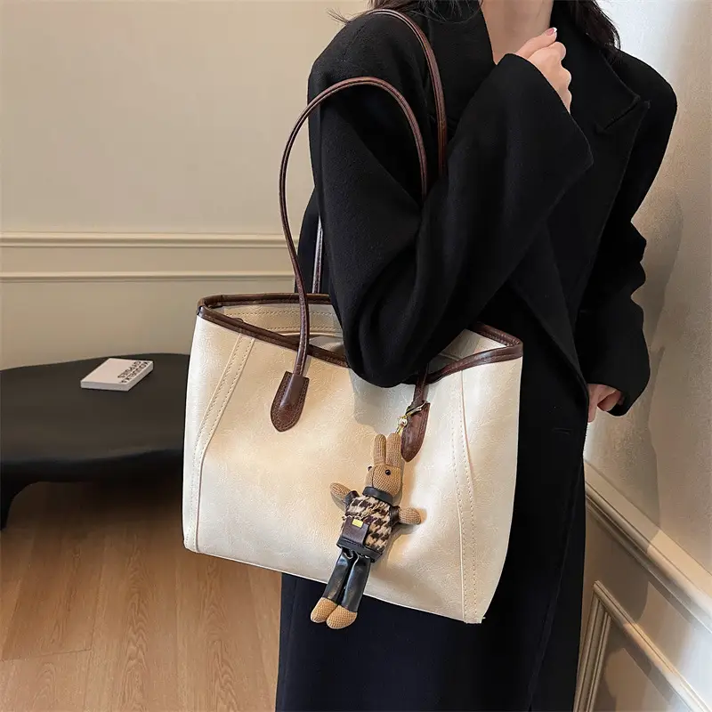 Women's Cross-Country Leather Tote Bag Cream Brown - Image 8