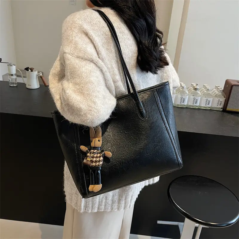 Women's Cross-Country Leather Tote Bag Cream Brown - Image 9