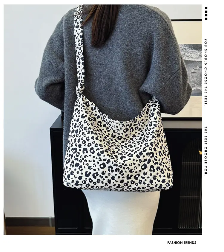 Leopard Print Fleece Shoulder Bag for Women Large Capacity — feature 2
