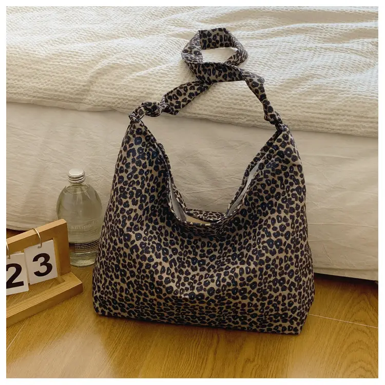 Leopard Print Fleece Shoulder Bag for Women Large Capacity — feature 21