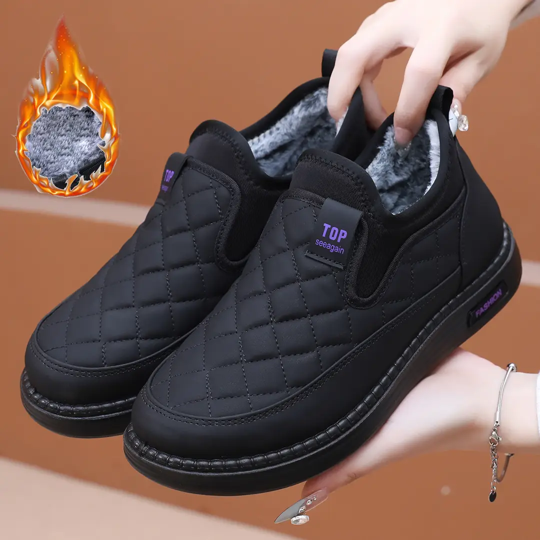 Official Flagship Store of Old Beijing Cloth Shoes, Women's Cotton Shoes, Winter Mom Shoes, Slip-On Plush Warm Snow Boots for Women - Image 4