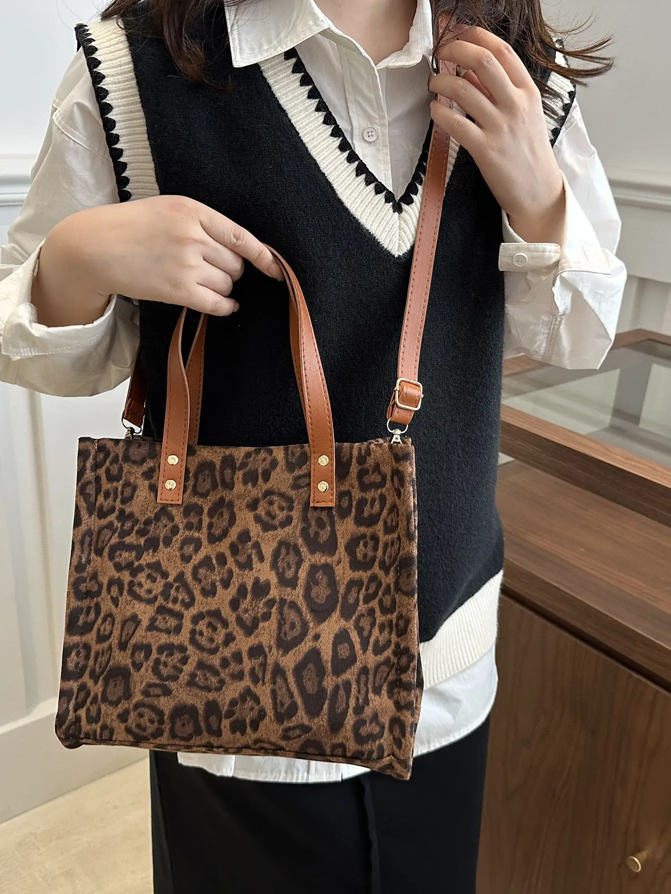 High-end Leopard Women's Large Shoulder Bag 2024 - Image 5