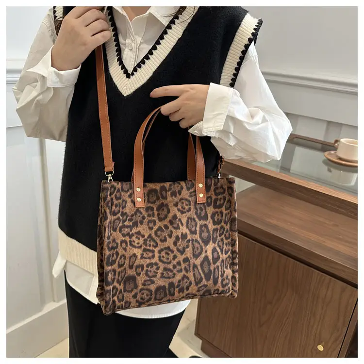 High-end Leopard Women's Large Shoulder Bag 2024 — feature 8