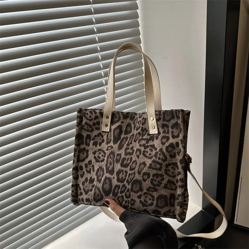 High-end Leopard Women's Large Shoulder Bag 2024 - Image 2