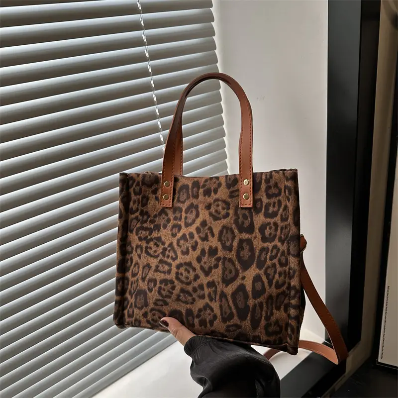 High-end Leopard Women's Large Shoulder Bag 2024 - Image 3
