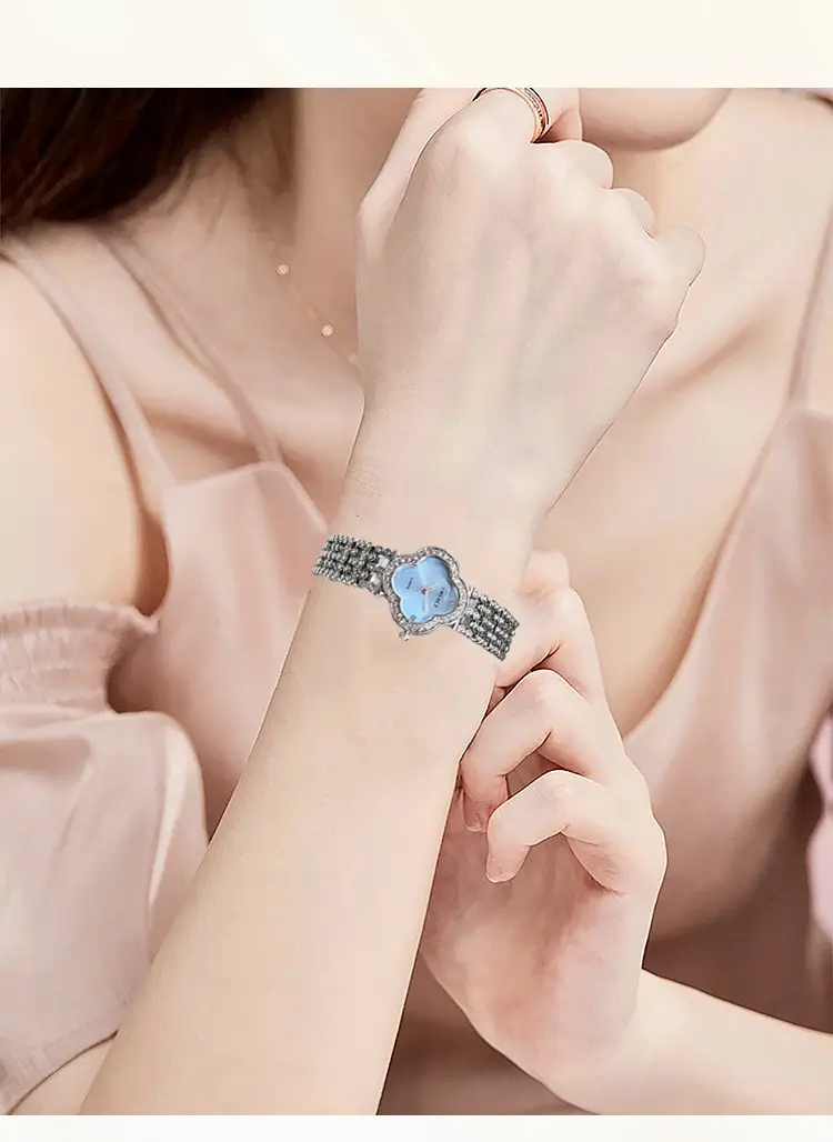 Grealty Women's Diamond Watch Gold Crystal Band — feature 3