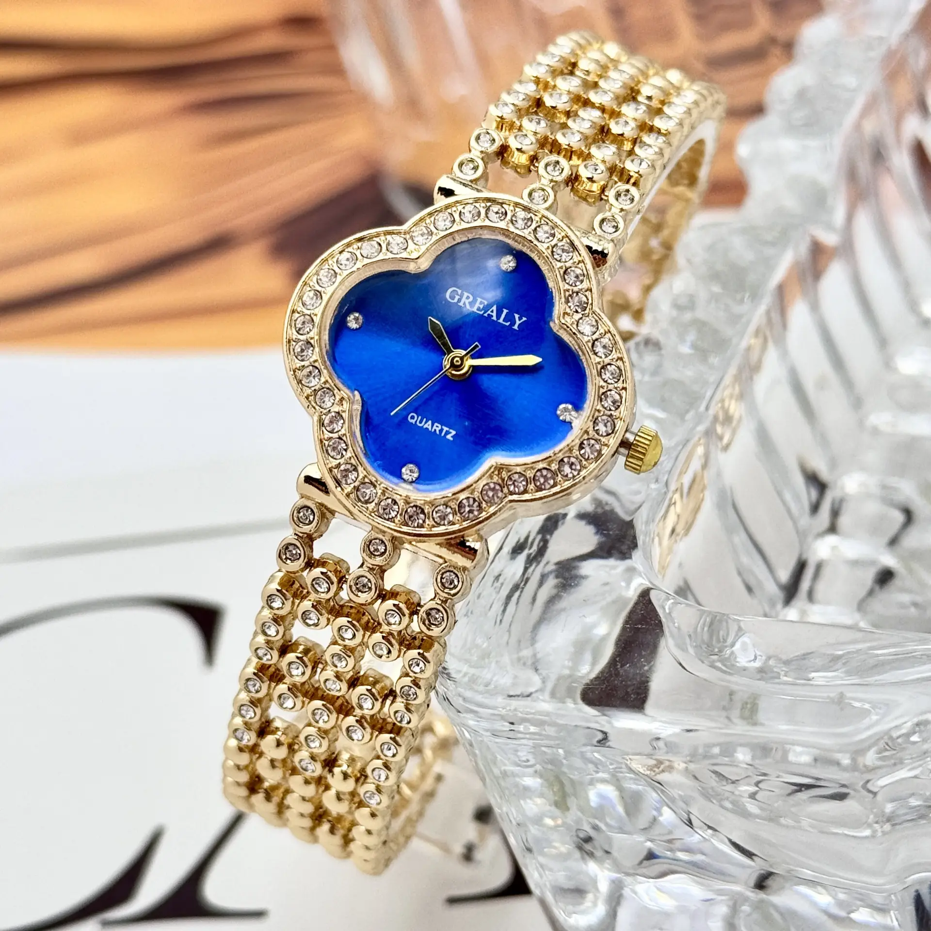 Grealty Women's Diamond Watch Gold Crystal Band - Image 7