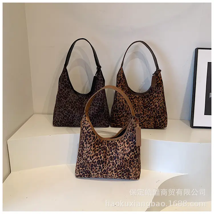 Leopard Print Large Capacity Women's Shoulder Bag — feature 1