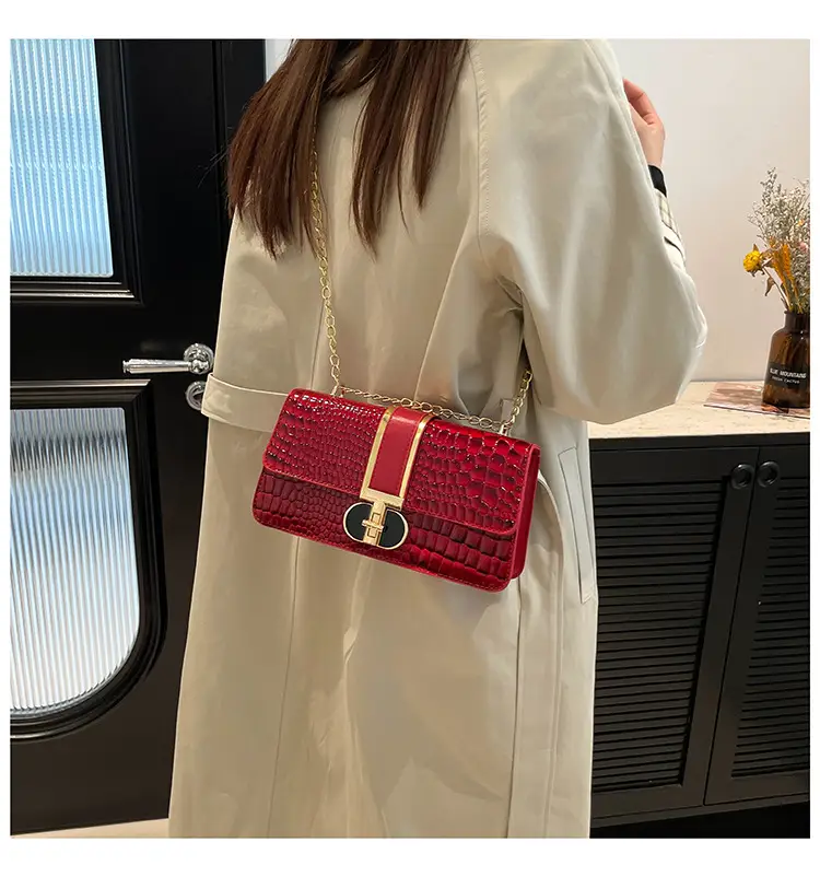 Red Croc Leather Shoulder Bag for Women 2024 — feature 23