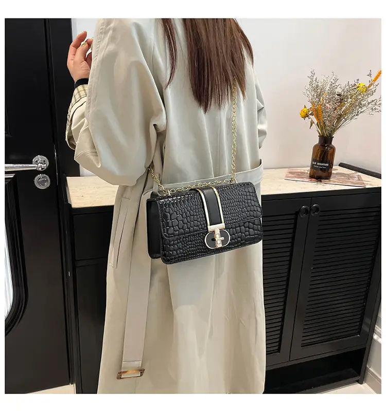 Red Croc Leather Shoulder Bag for Women 2024 — feature 27