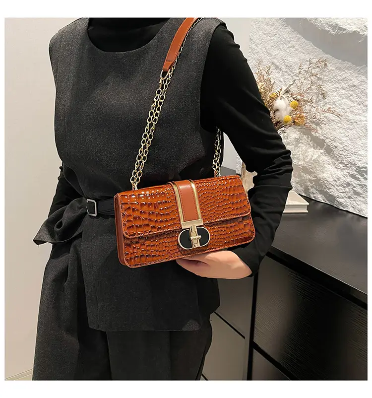 Red Croc Leather Shoulder Bag for Women 2024 — feature 30