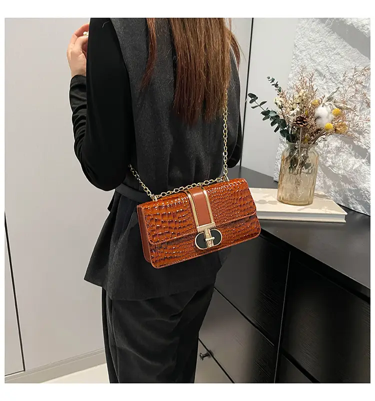 Red Croc Leather Shoulder Bag for Women 2024 — feature 31