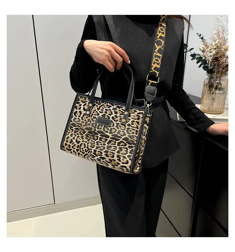 Leopard Print Women's High-end Tote Bag — feature 22