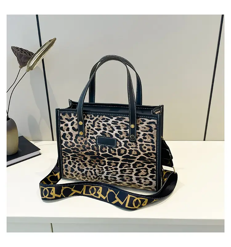 Leopard Print Women's High-end Tote Bag — feature 28