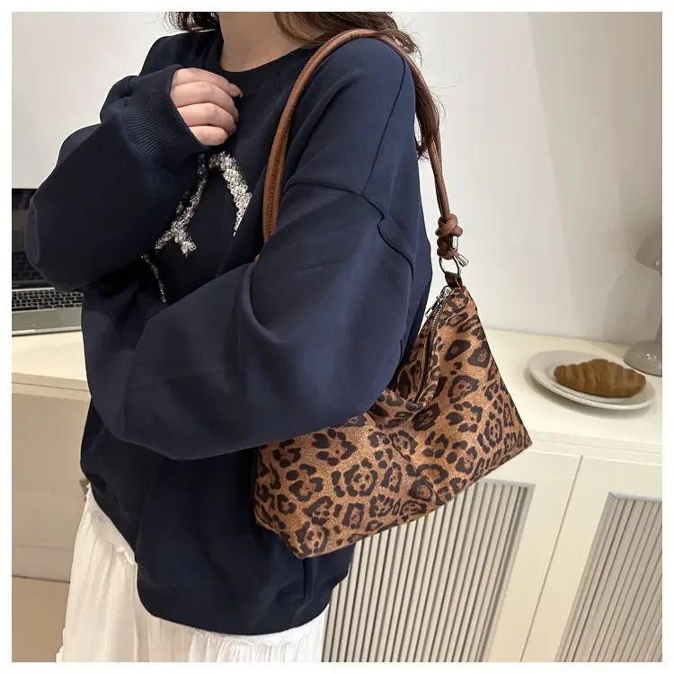 Leopard Print Women's Large Capacity Shoulder Bag — feature 15
