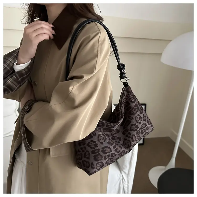 Leopard Print Women's Large Capacity Shoulder Bag — feature 20