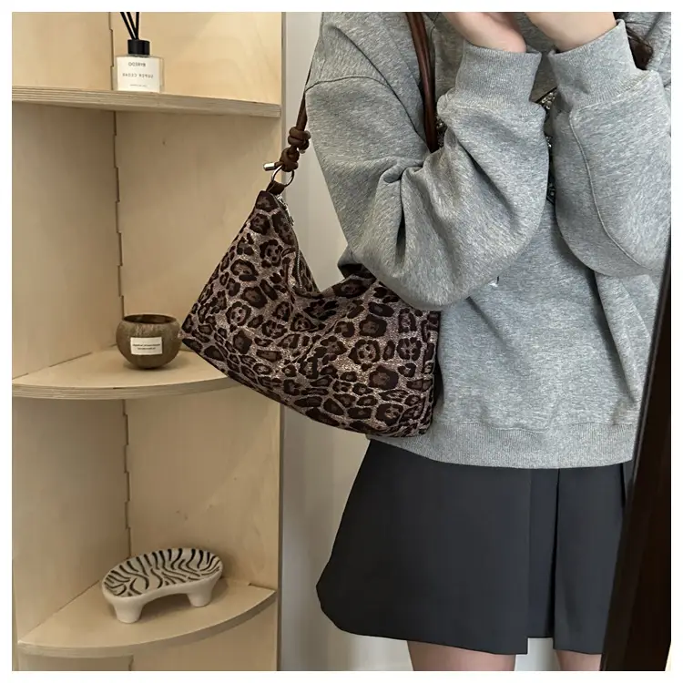 Leopard Print Women's Large Capacity Shoulder Bag — feature 22
