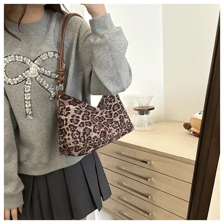 Leopard Print Women's Large Capacity Shoulder Bag — feature 26